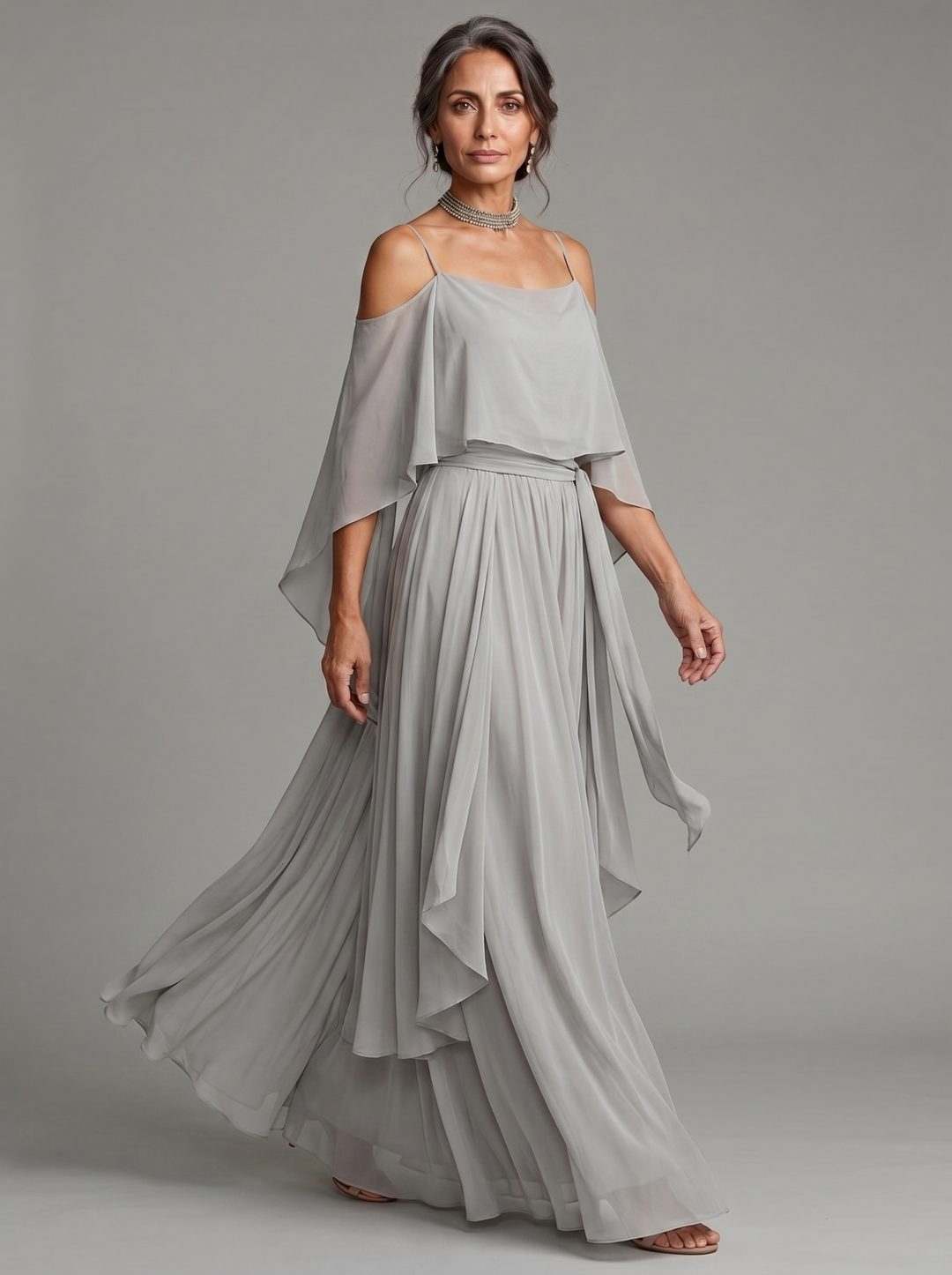 Sofia - Conjunto fluido gris, en movimiento